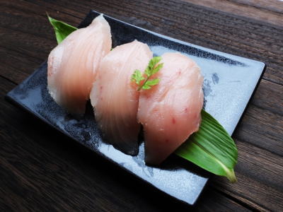 ビンナガマグロ握り寿司