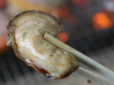 牡蠣と箸